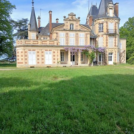 Chateau De Maucouvent Challuy Exterior photo